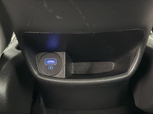 Used 2022 Hyundai Kona Limited AWD/4WD image 31