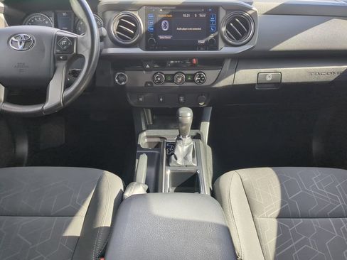 Used 2017 Toyota Tacoma TRD Sport w/ Tow Package RWD image 15