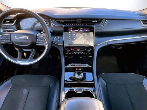 Certified 2023 Jeep Grand Cherokee Altitude image 14