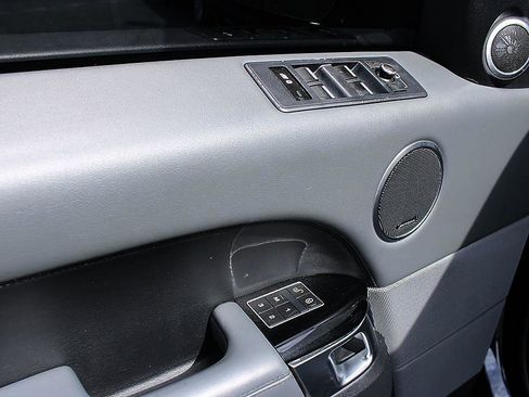 Used 2015 Land Rover Range Rover Sport Supercharged image 12