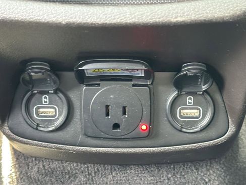 Used 2020 Hyundai Santa Fe Limited image 26