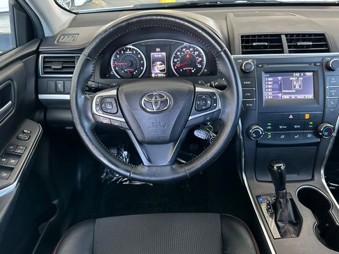 Certified 2016 Toyota Camry SE FWD image 13