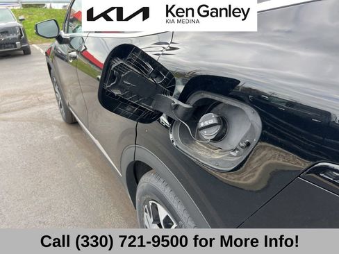 Certified 2025 Kia Sportage EX w/ Premium Package image 50