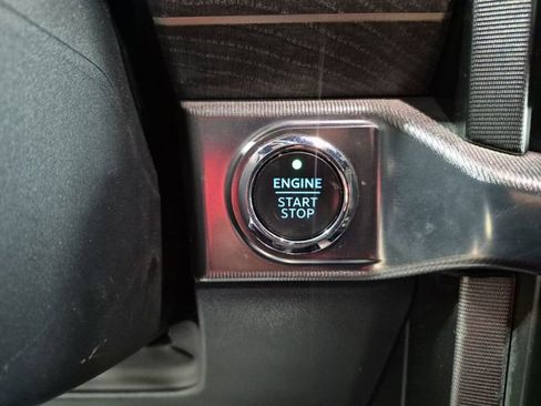 Used 2022 Ford F150 Platinum w/ Equipment Group 701A High AWD/4WD image 18