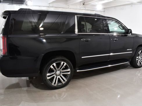 Used 2017 GMC Yukon XL Denali w/ Open Road Package AWD/4WD image 11