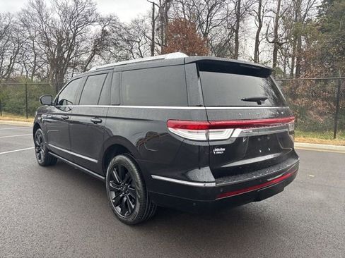 Certified 2024 Lincoln Navigator L Reserve image 3