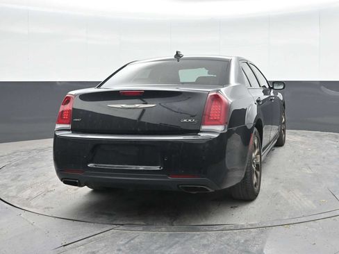 Used 2017 Chrysler 300 S w/ 300S Premium Group 2 w/2_L AWD/4WD image 10