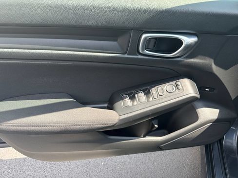 Used 2025 Honda Civic Sport image 9