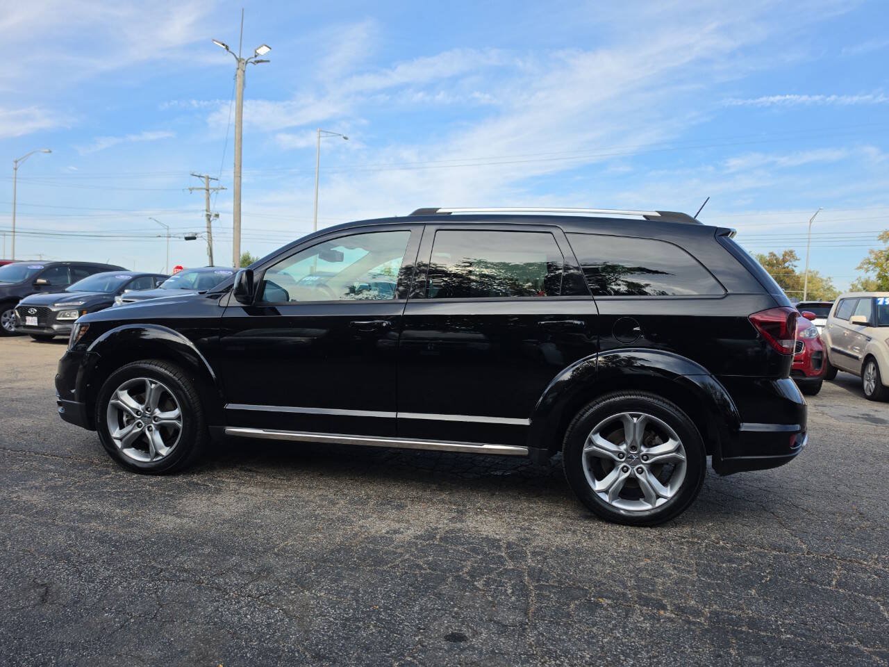 Used 2017 Dodge Journey Crossroad FWD image 3