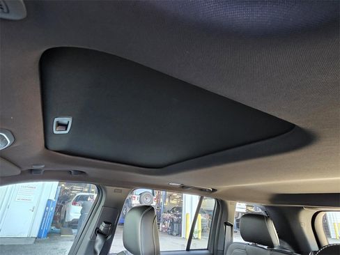 New 2025 Jeep Grand Cherokee Altitude image 7