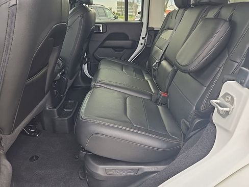 Used 2023 Jeep Wrangler Unlimited Sahara w/ Cold Weather Group image 23