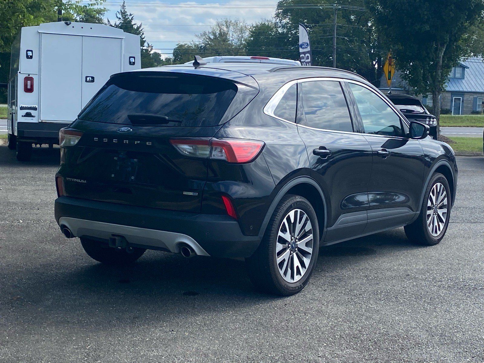 Used 2020 Ford Escape Titanium AWD/4WD image 4
