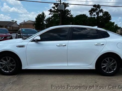Used 2020 Kia Optima LX FWD image 11