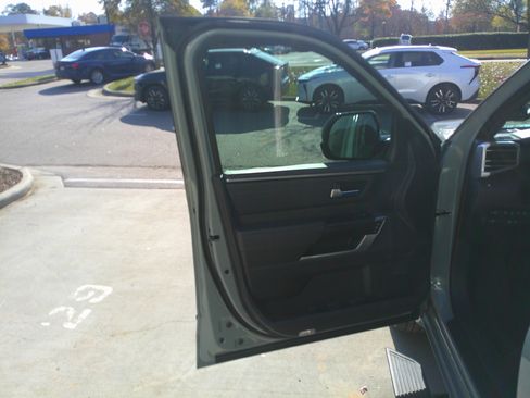 Used 2024 Toyota Tundra Platinum image 17