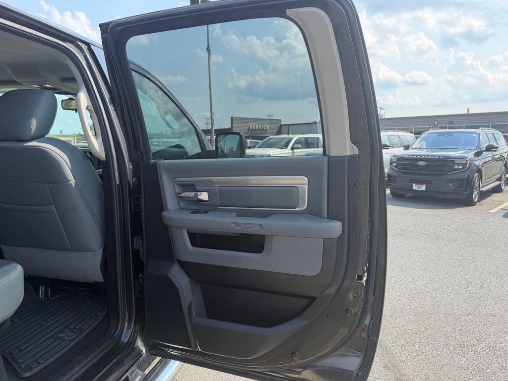 Used 2015 RAM 1500 Big Horn RWD image 35