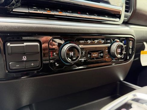 Certified 2024 Chevrolet Silverado 1500 High Country w/ Technology Package image 4