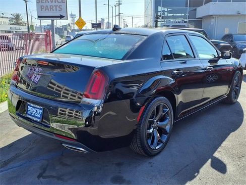 Used 2022 Chrysler 300 S image 4