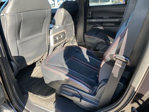 Used 2024 Ford Expedition Limited image 19