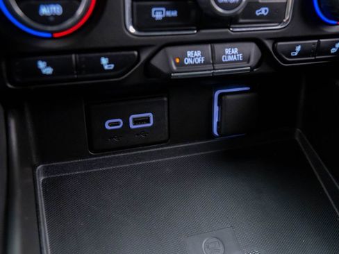 Used 2022 Chevrolet Tahoe Z71 image 30