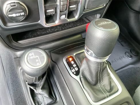 New 2025 Jeep Gladiator Sport image 35