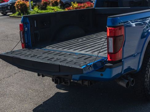 Used 2020 Ford F350 Lariat AWD/4WD image 10