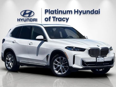 Used 2025 BMW X5 xDrive40i w/ Climate Comfort Package AWD/4WD image 2
