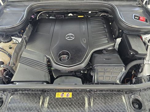 Certified 2024 Mercedes-Benz GLS 450 4MATIC image 33