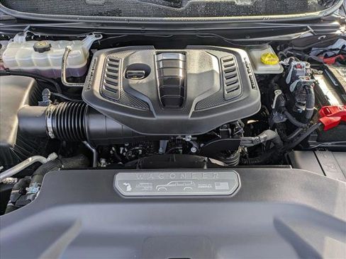 Used 2024 Jeep Wagoneer L Series II image 24