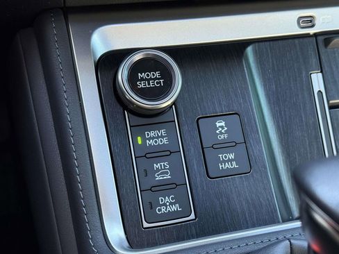 Used 2024 Lexus GX 550 image 23