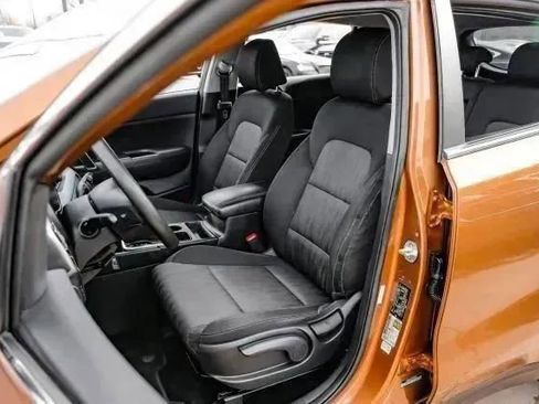 Used 2019 Kia Sportage LX FWD image 35