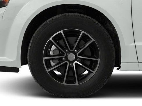 Certified 2018 Dodge Grand Caravan GT FWD image 11