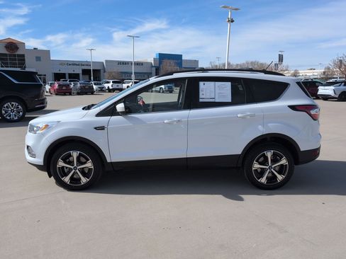 Used 2018 Ford Escape SEL image 2