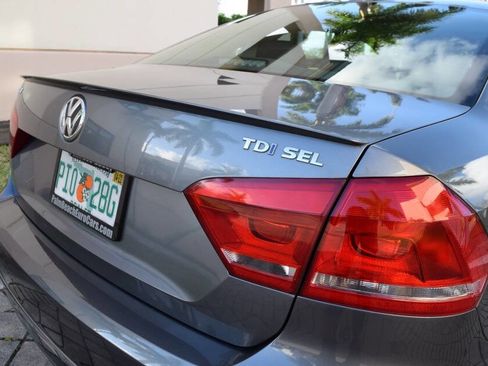 Used 2015 Volkswagen Passat TDI SEL Premium image 21