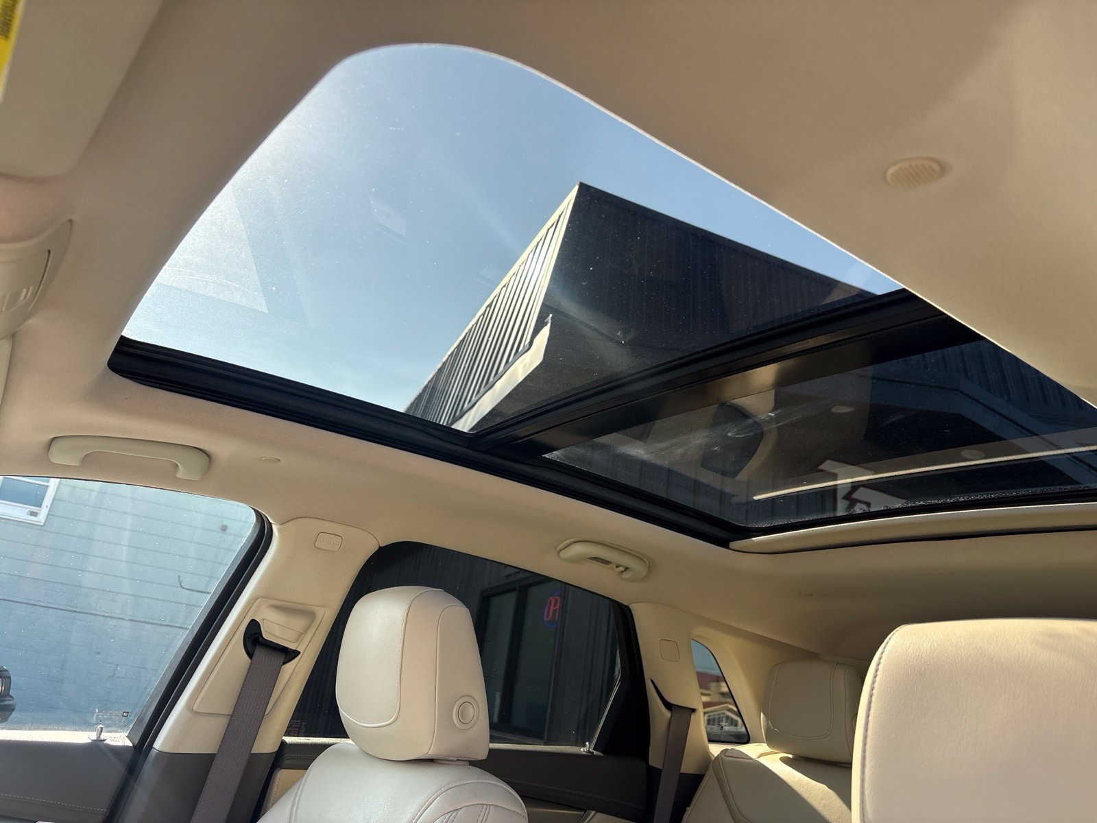 Used 2017 Cadillac XT5 Premium Luxury FWD image 12