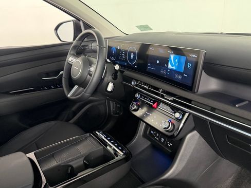 Used 2026 Hyundai Tucson Limited AWD/4WD image 31
