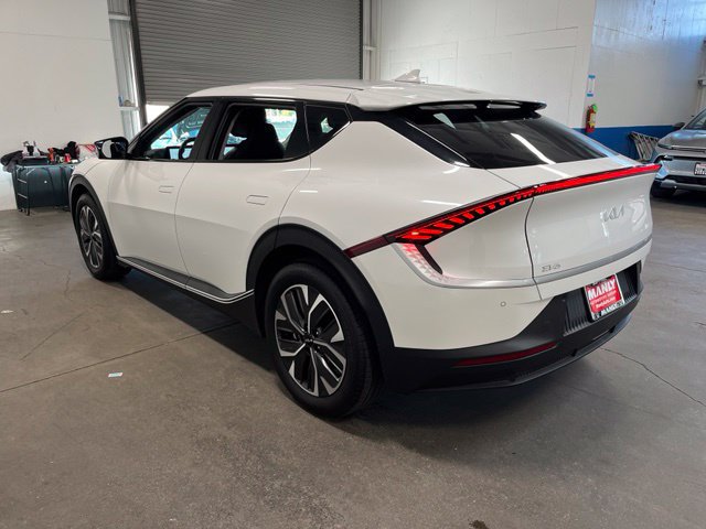 Used 2024 Kia EV6 Light RWD image 5