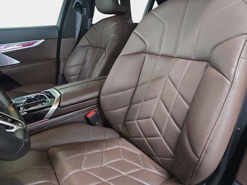 Used 2023 BMW 740i RWD image 17