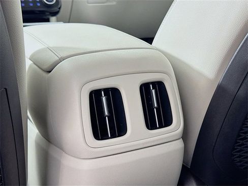 New 2026 Hyundai Tucson Limited image 39