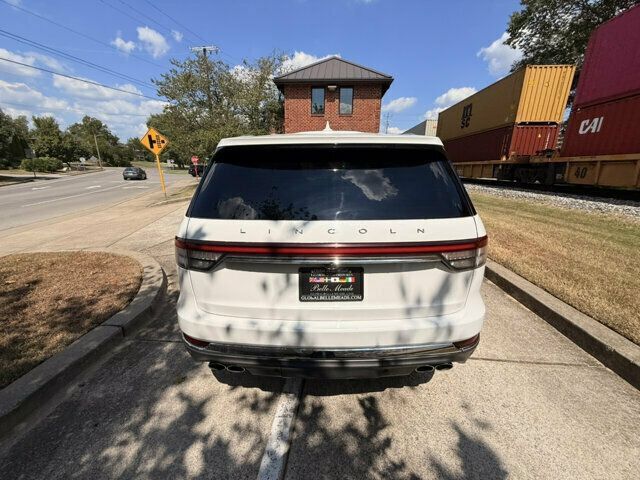 Used 2020 Lincoln Aviator Reserve w/ Equipment Group 202A AWD/4WD image 4