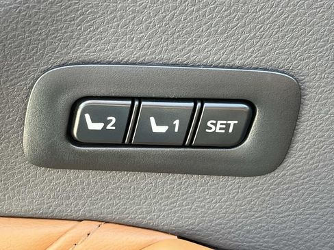 Used 2019 Toyota Avalon Limited w/ Advanced Safety Package FWD image 29