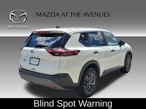 Used 2023 Nissan Rogue S FWD image 5