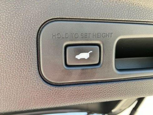 Used 2023 Acura MDX SH-AWD w/ Advance Package image 32