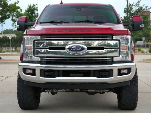 Used 2019 Ford F250 Lariat w/ Lariat Ultimate Package AWD/4WD image 4