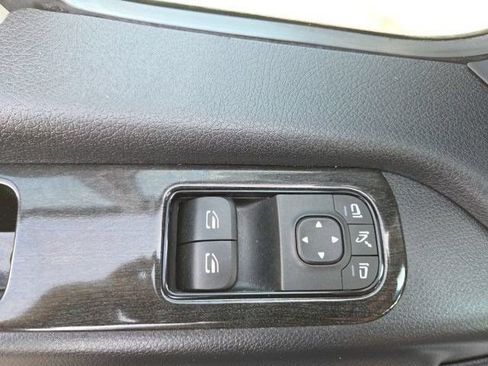 Used 2022 Mercedes-Benz Sprinter 2500 image 13