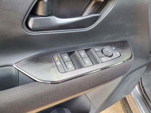 New 2026 Nissan Kicks S image 19