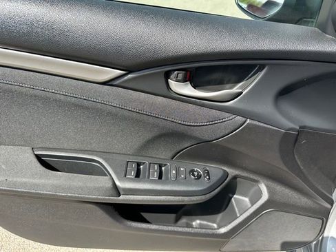 Used 2018 Honda Civic EX image 16