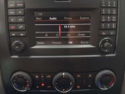 Used 2017 Mercedes-Benz Sprinter 2500 image 28