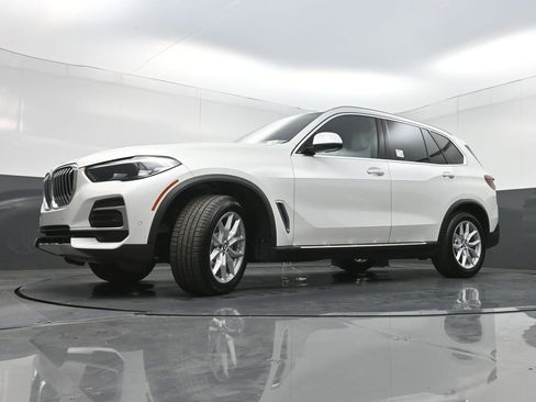 Used 2023 BMW X5 xDrive40i w/ Premium Package AWD/4WD image 30