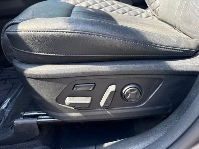 Used 2023 Kia Sorento SX AWD/4WD image 13