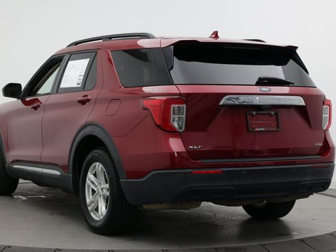 Used 2020 Ford Explorer XLT RWD image 4
